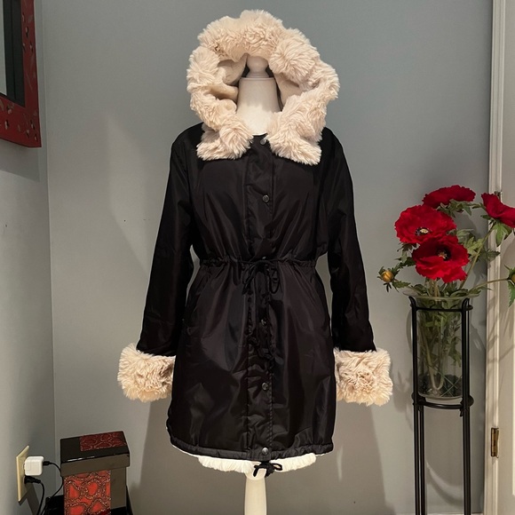 NEW TT Luxe Warm Plush Hooded Faux Fur Long Coat Anorak Raincoat Black Cream … - Picture 3 of 15